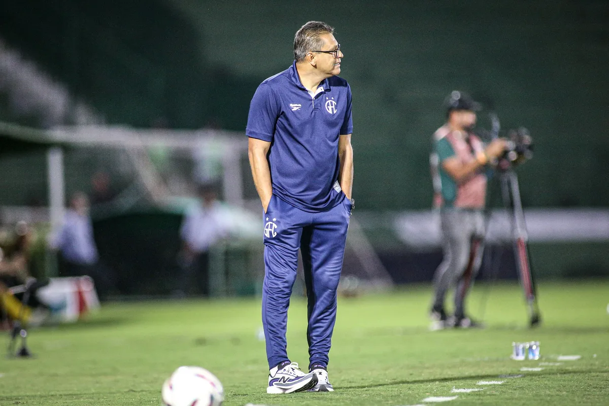 Sob pressão, Guarani anuncia demissão de técnico antes de rodada final da Série C
