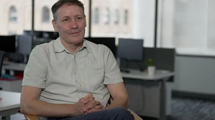 Künstliche Intelligenz: Ex-Google-Manager warnt vor KI-Gefahren für Kinder und fordert Schutzmaßnahmen