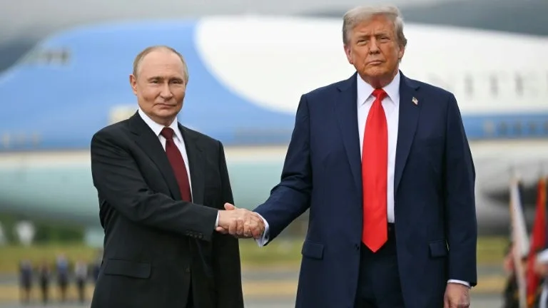 Des élus américains estiment que l'accord entre Washington et Moscou sur la livraison de diesel russe est illégal