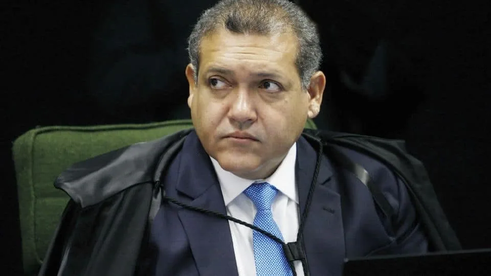Nunes Marques se declara impedido de julgar Moraes após mensagens revelarem elo com Vorcaro