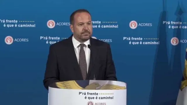 Líder do PS/Açores quer "recursos previsíveis" no próximo orçamento da UE