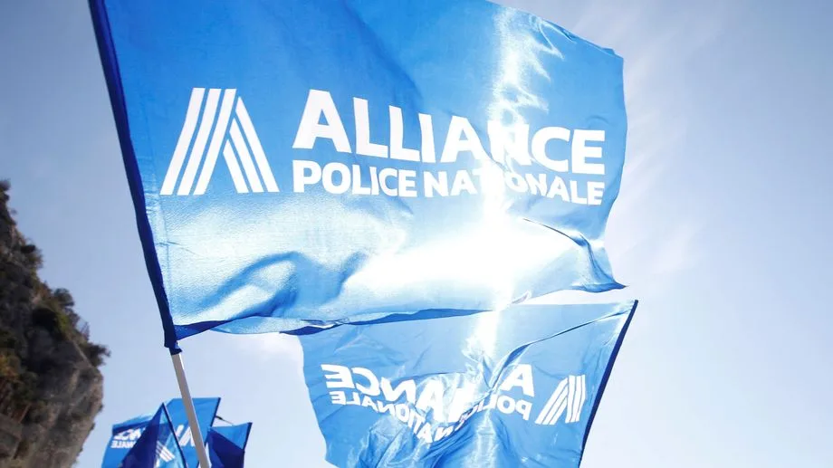Mouvement lycéen : le syndicat de police Alliance porte plainte contre l'Etat pour mise en danger de la vie d'autrui