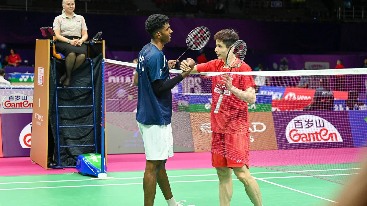 Defending champion Shi stunned by Shetty in World Championships opener