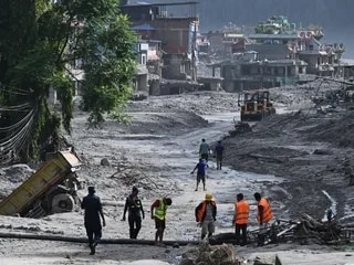 EN IMAGES. Crues dans l’Himalaya : 750 morts, 3 044 disparus, un paysage défiguré et des secours toujours à pied d’œuvre