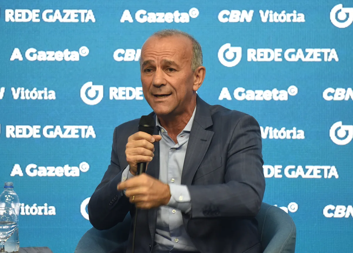 "Vamos criar a IA capixaba, para não dependermos de grandes plataformas", promete Helder
