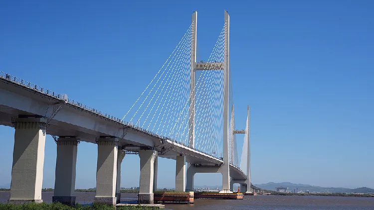 New bridge linking China, DPRK opens to traffic Thursday