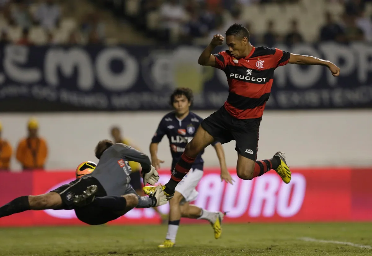 Brocador x “Valotelli”: Remo e Flamengo contavam com elencos modestos no último encontro em Belém