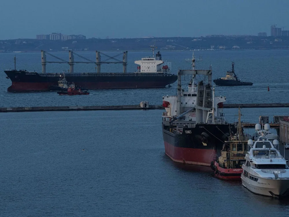 Ukraine: Stille im Hafen, Bomben in der Stadt