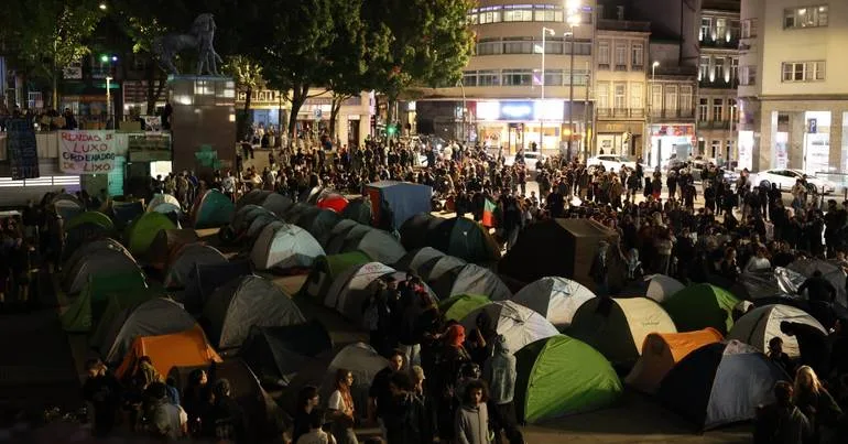 Porto entra no 10.º dia de protestos pela habitação