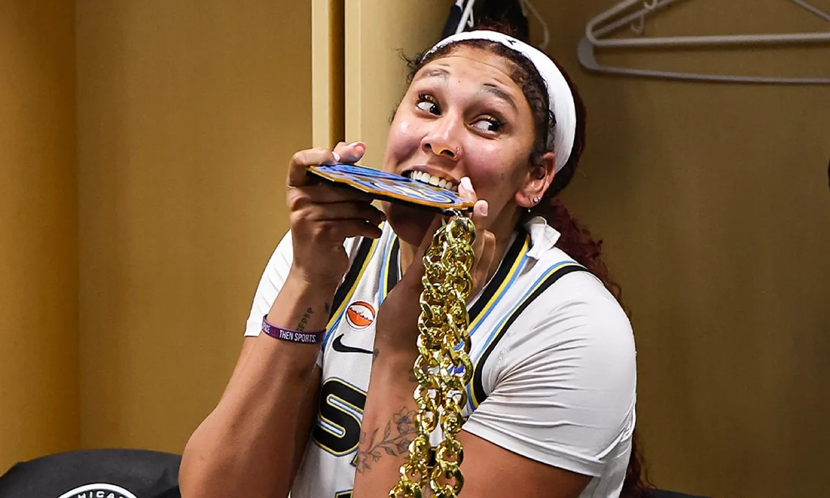 Kamilla Cardoso é MVP com duplo-duplo em vitória do Chicago Sky