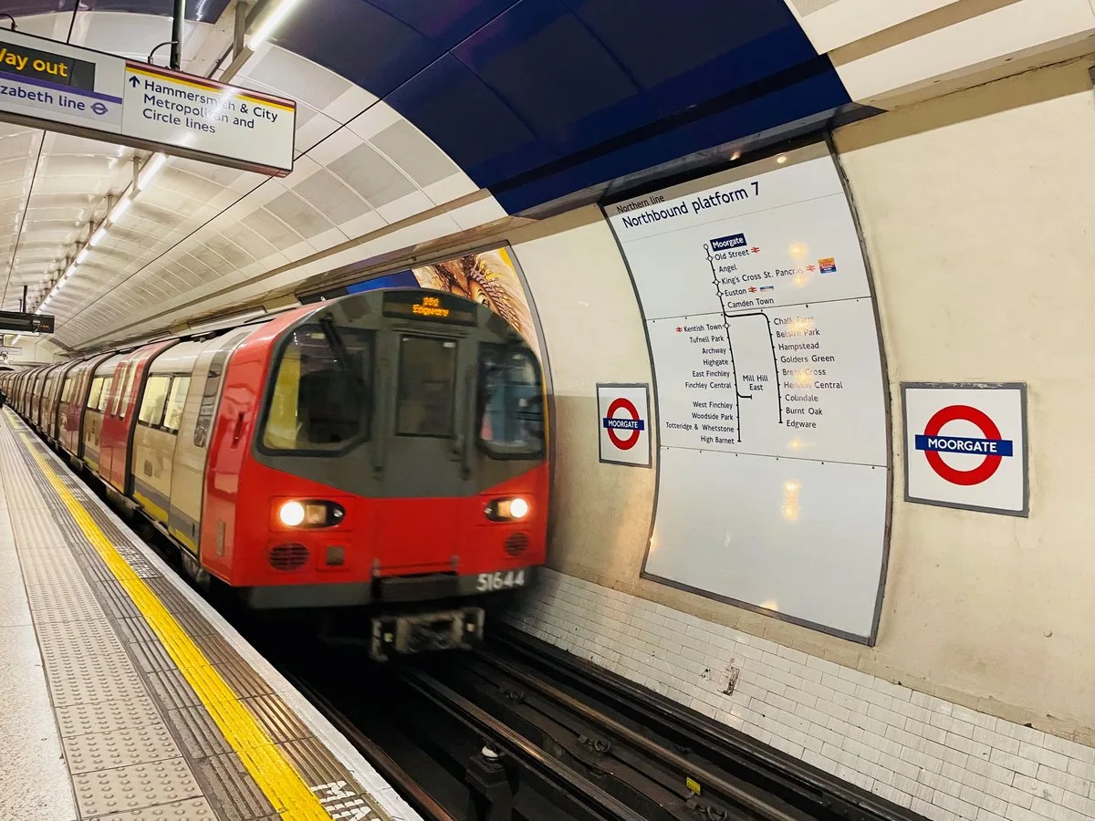 London travel news LIVE: Delays across Tube lines as commuters face disruption during rush hour
