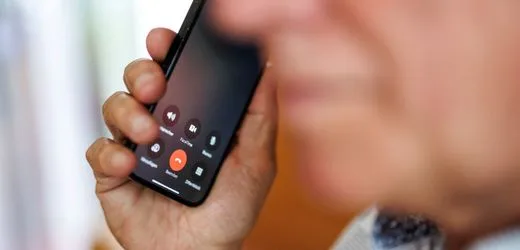 Sicherheitslücke: Handytelefonate legen Smartphone-Daten offen