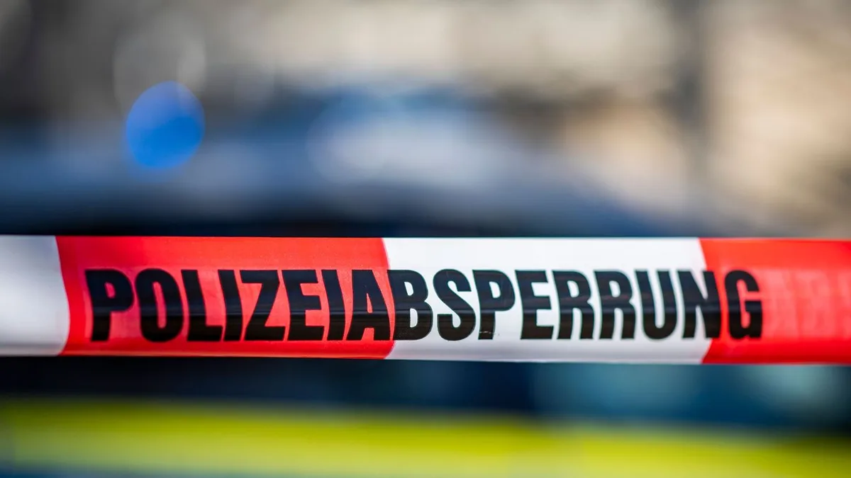 Baden-Württemberg: Verdacht auf Sabotage: Kabel an Bahnstrecke beschädigt