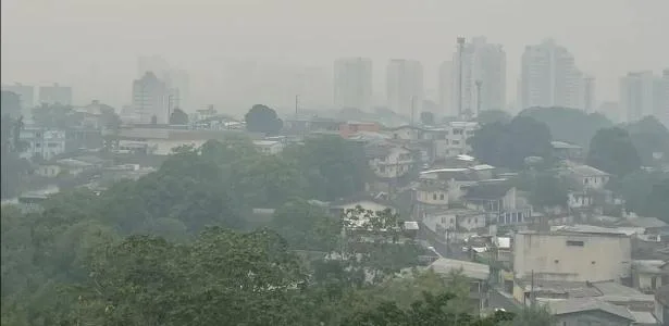 Fumaça de queimadas deixa qualidade do ar perigosa em Manaus