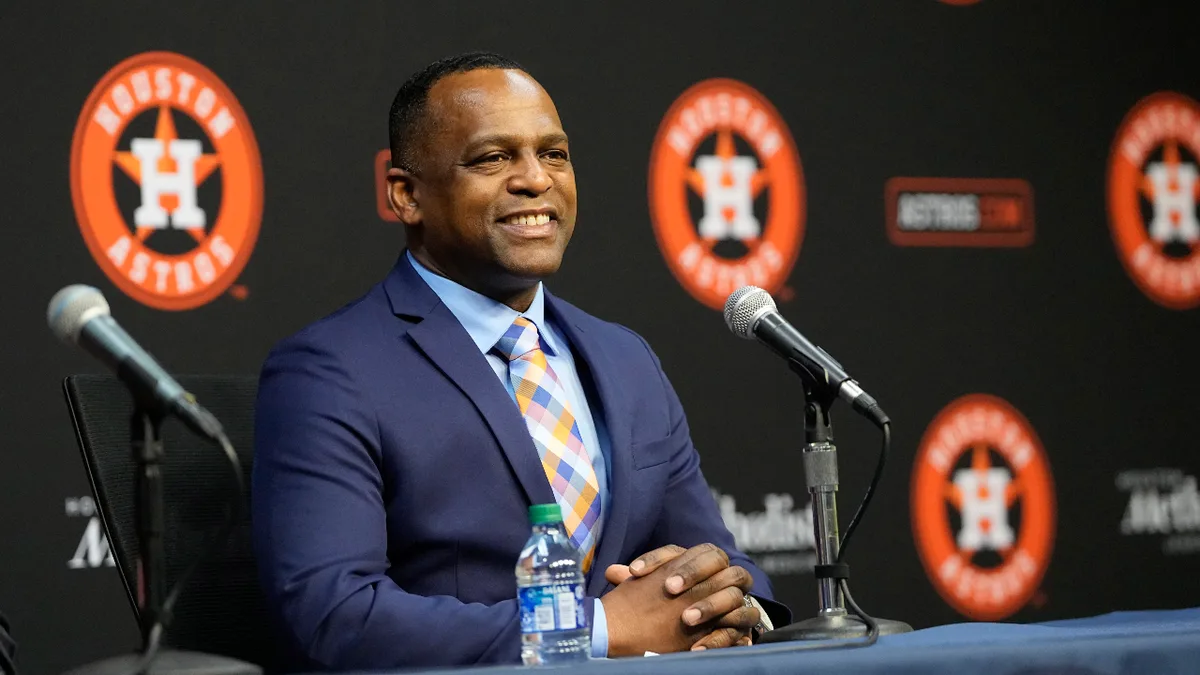 Astros part ways with GM Dana Brown