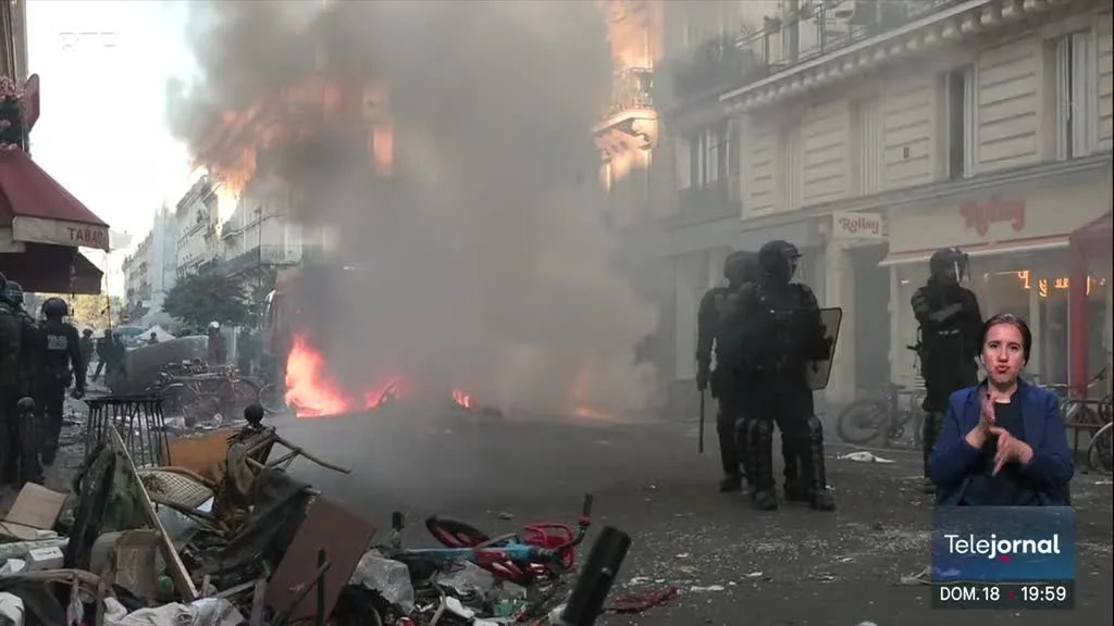 Protestos em França. Milhares destruíram lojas e edifícios