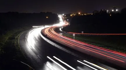 Un "terrible drame" : un policier de 22 ans tué dans un accident lors d'une intervention sur le périphérique de Nantes dans la nuit