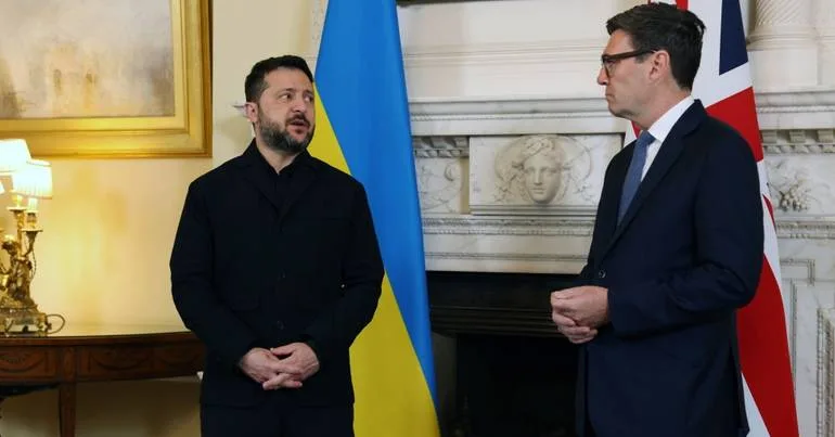 Zelensky admite sentir-se "traído" por Trump