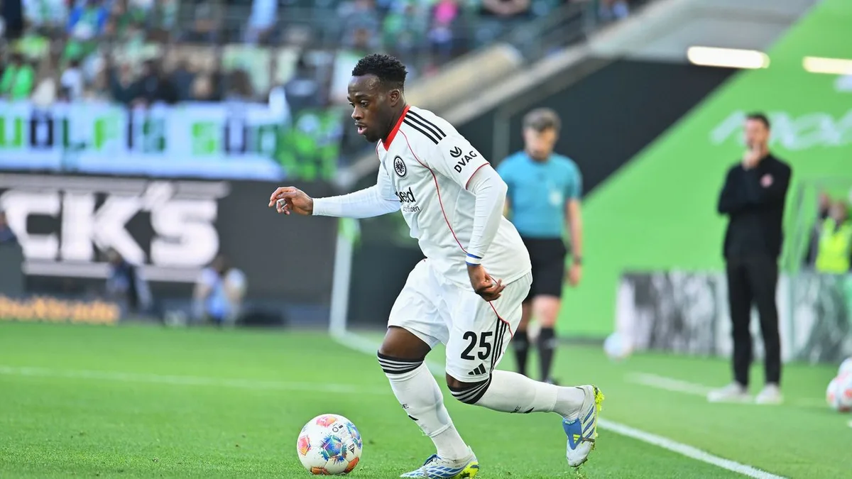 Fußball-Bundesliga: Kalimuendo-Rückkehr wohl geplatzt - Larsson zu Fulham