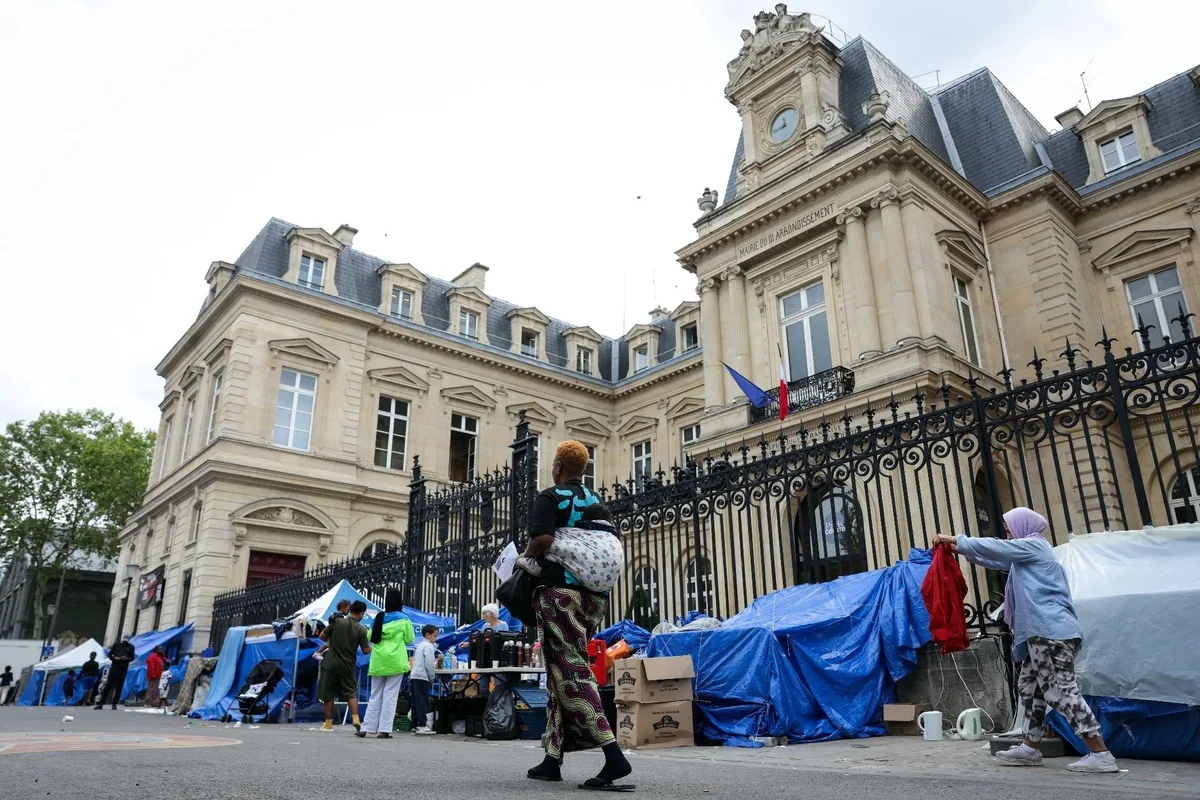 Paris : la Ville annonce « la mise à l’abri » de 253 personnes d’un campement