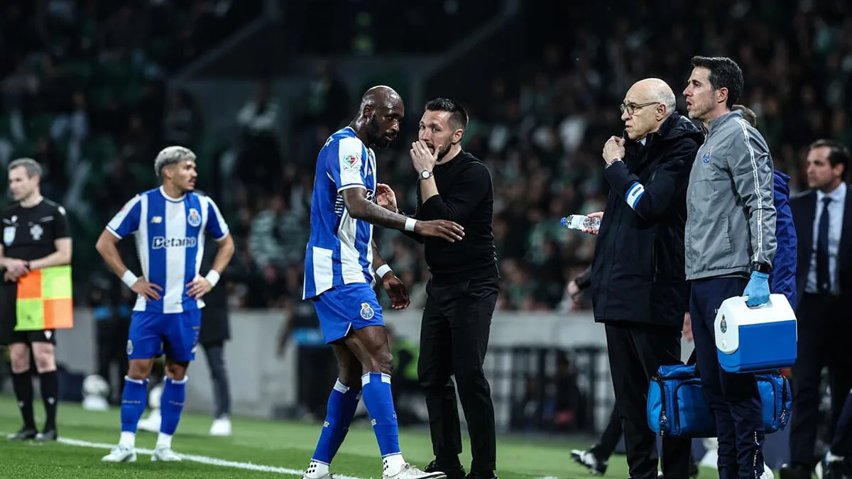 A resposta de Farioli sobre o possível regresso de Fofana ao FC Porto