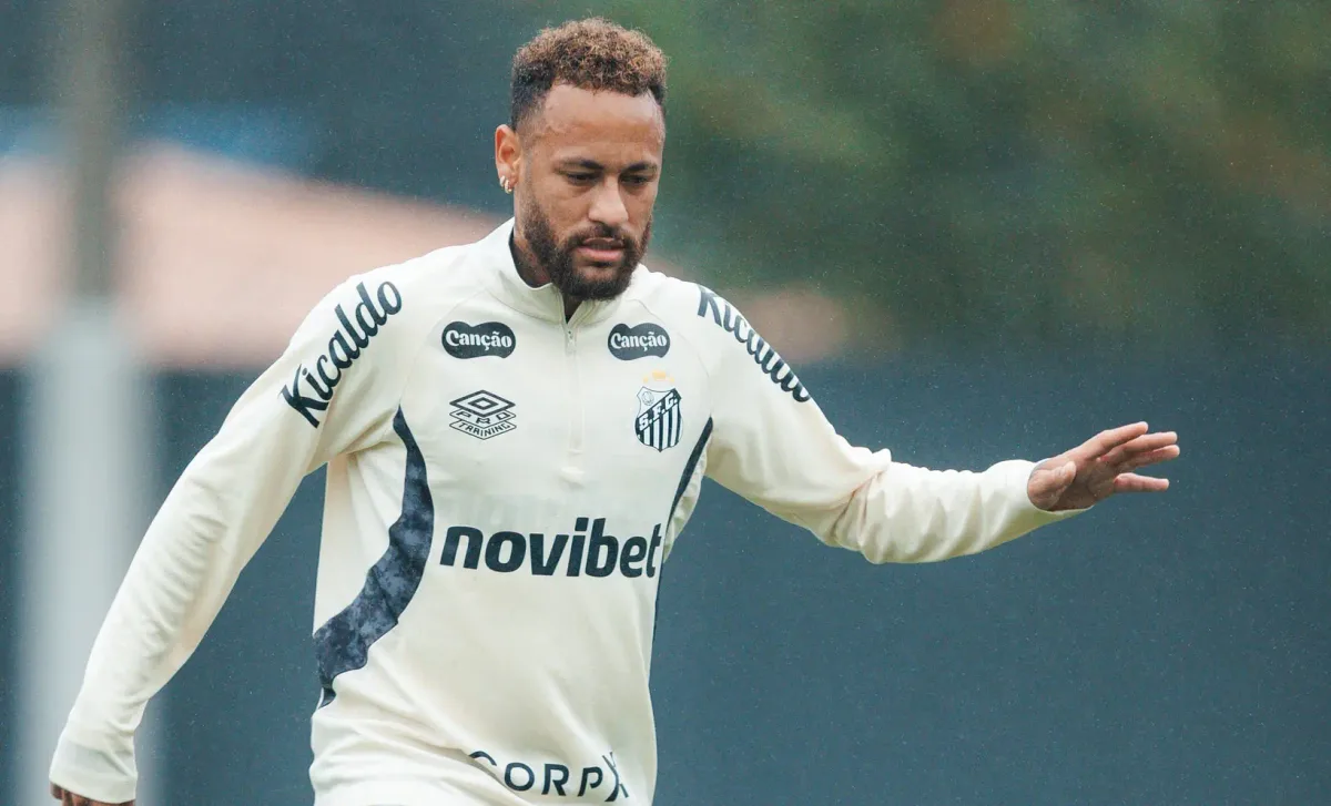 Neymar apresenta quadro gripal e desfalca penúltimo treino do Santos antes de clássico