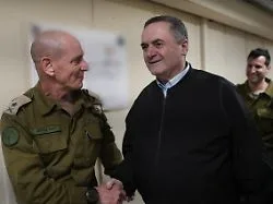 Bei einem Angriff auf Israel: Katz droht: Würden Iran "tief in Steinzeit zurückversetzen"