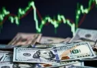 Dólar abre a R$ 5,02, com política, serviços, petróleo e EUA no radar