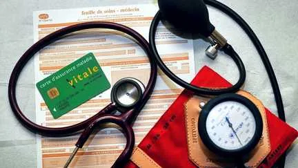 Des malades saluent l'abandon du doublement des franchises médicales mais redoutent toujours une hausse