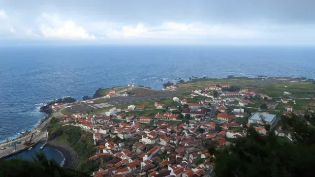 Corvo? "Em pleno 2026 temos uma ilha sem abastecimento marítimo regular"