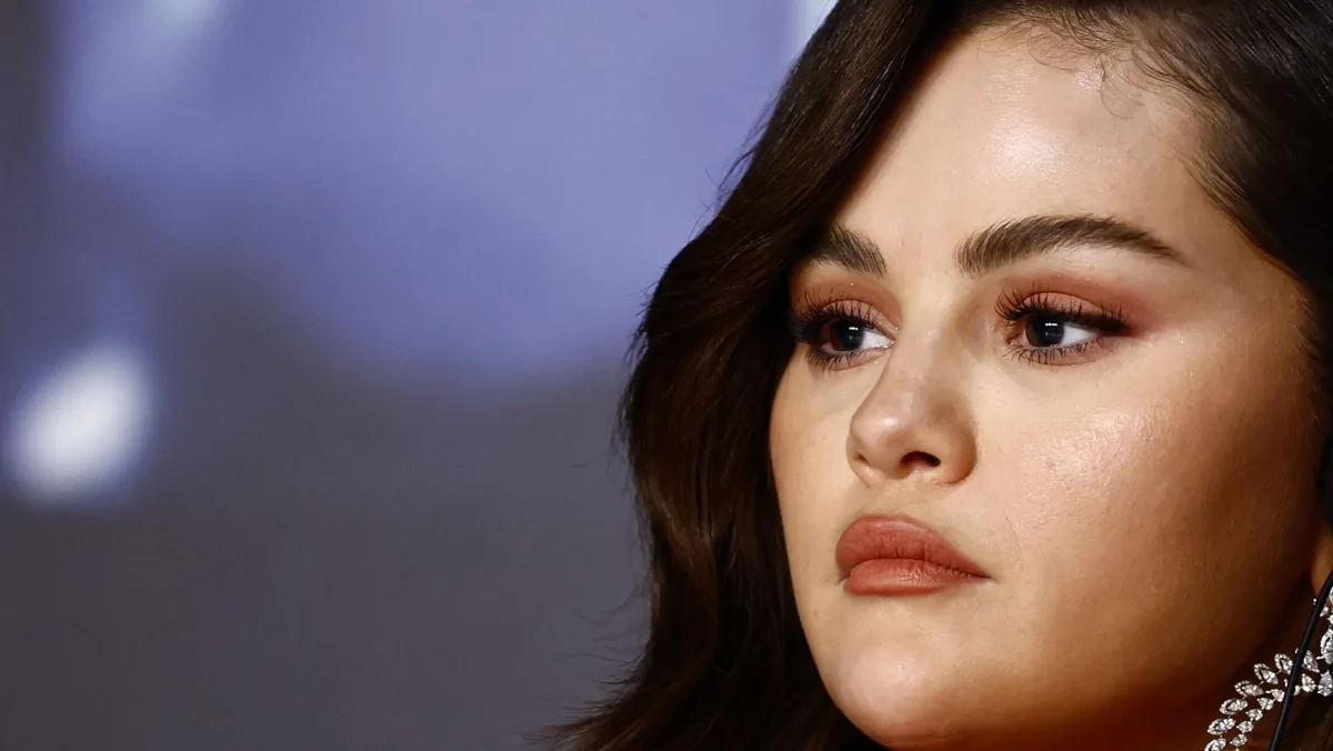 Selena Gomez pide ser retirada de la demanda por fraude de Wondermind y califica las acusaciones de “absurdas”