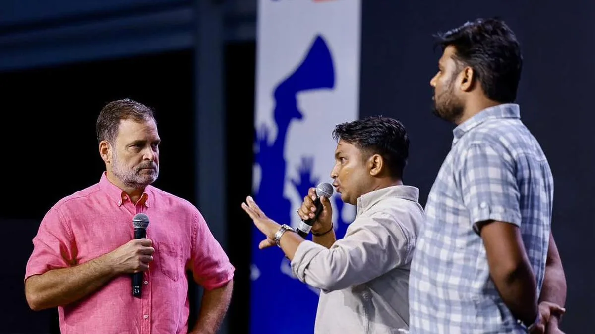 Karnataka leader R. Ashok ridicules Rahul Gandhi, tells him to do ‘Chhatron Ki Goonj’ in Bagalkot school where roof collapsed
