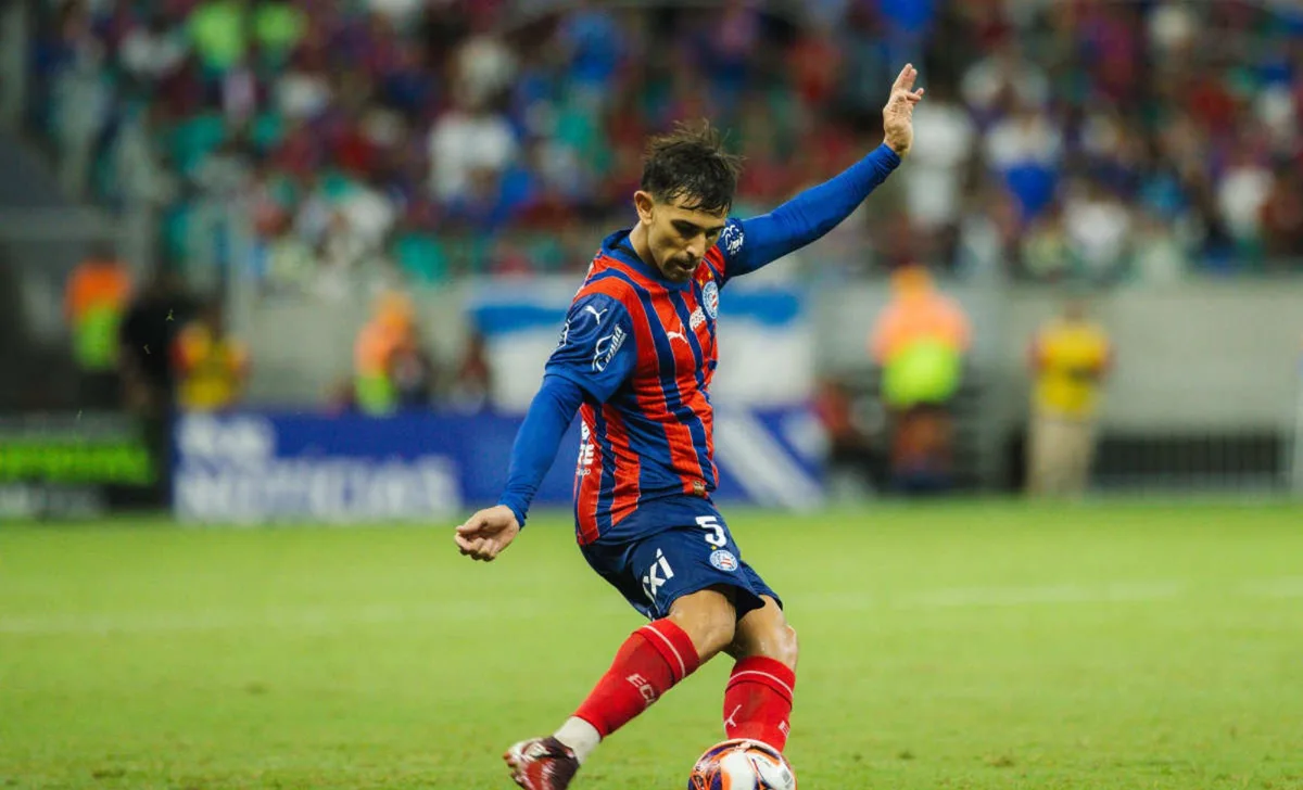 Acevedo iguala ídolo como estrangeiro com mais jogos na história do Bahia
