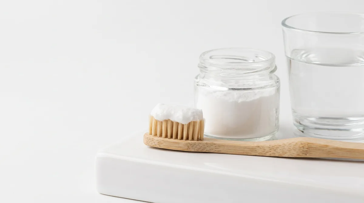 Cómo hacer una mezcla con la pasta de dientes y bicarbonato de sodio para remover el sarro fácilmente