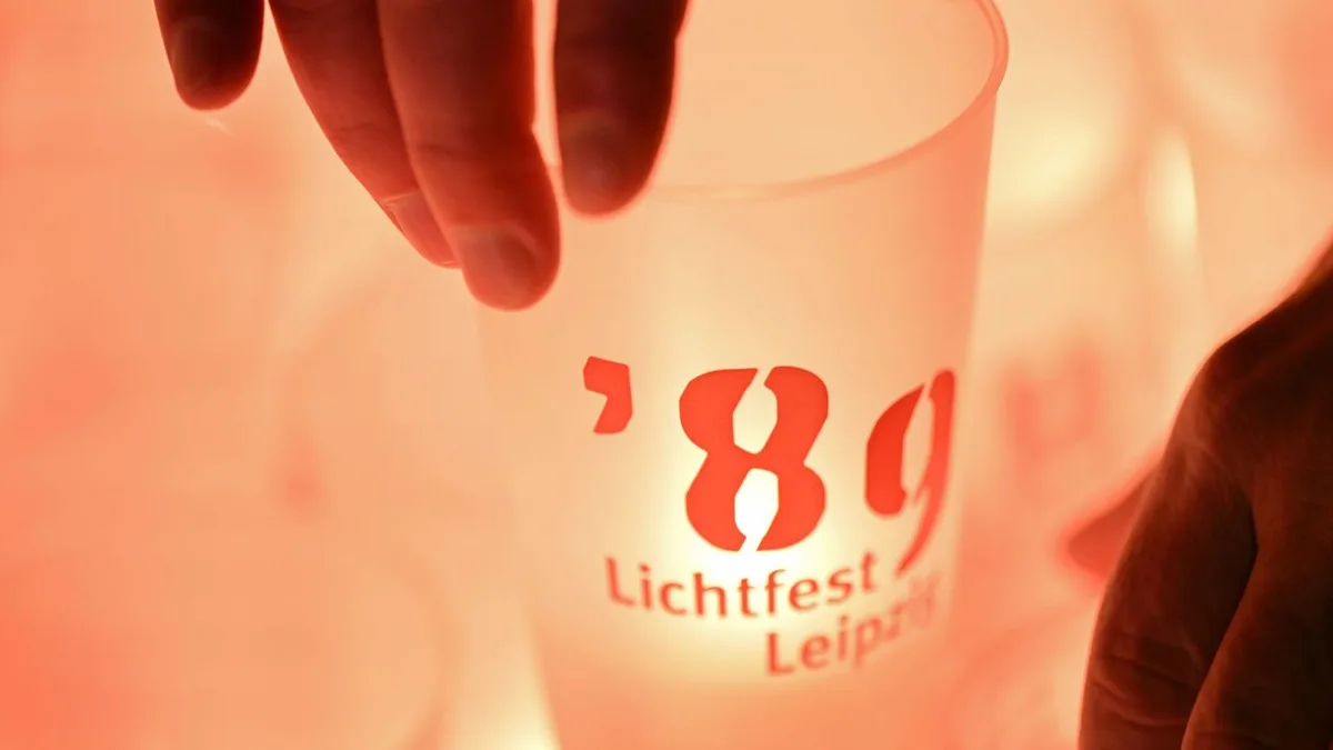 Geschichte: Leipziger Lichtfest zu Ehren der Menschen vor dem Mauerfall