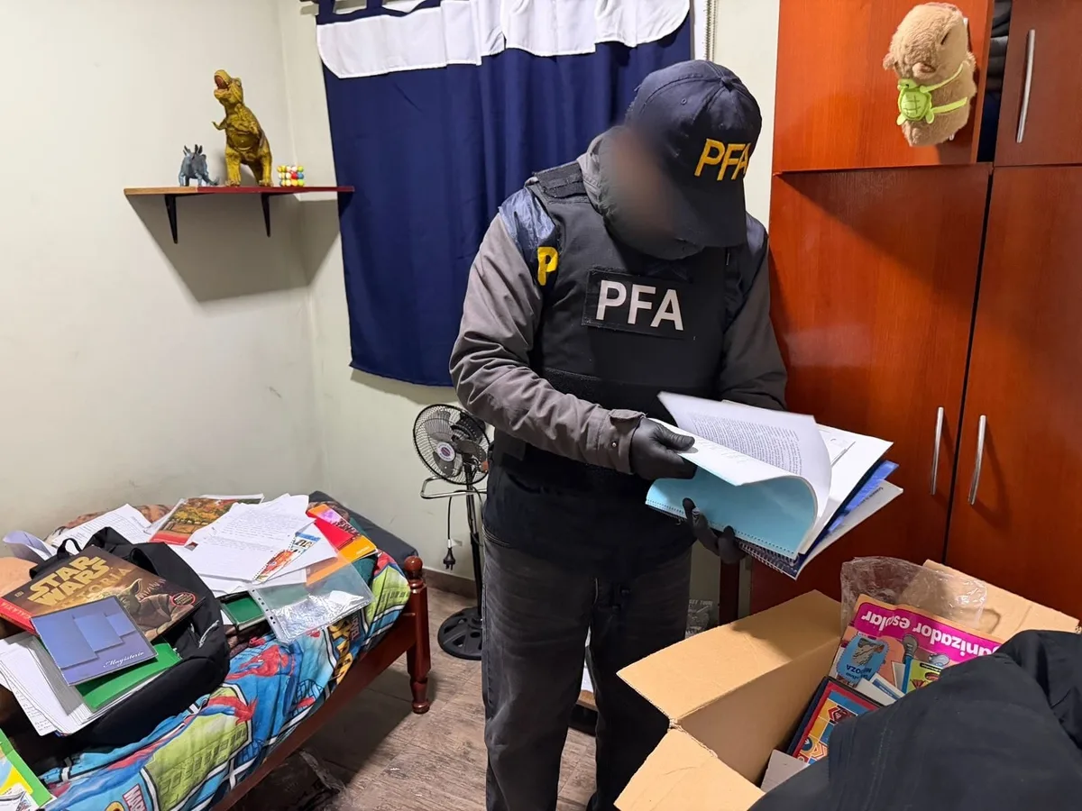 El FBI advirtió de otras siete planificaciones con Inteligencia Artificial de tiroteos en colegios