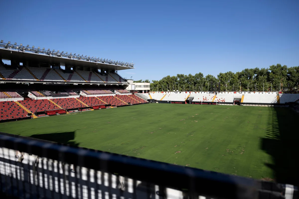 El Rayo asegura que Vallecas cumple con las medidas de seguridad y salubridad y pide jugar allí ante el Racing