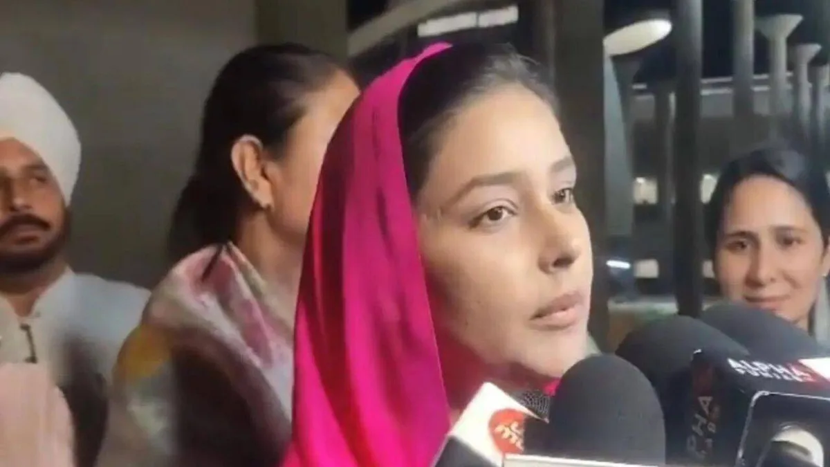 Bribe to suppress rape case allegation: Punjab CM's wife sends legal notice to ex-HC judge