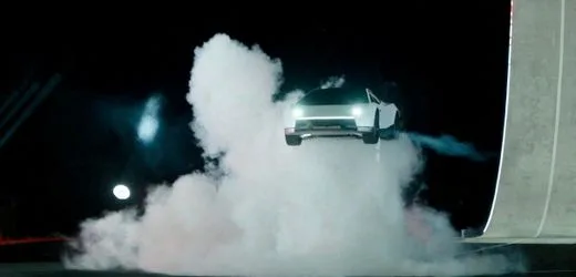 Tesla stellt neues Modell Roadster vor - mit Raketendüsen