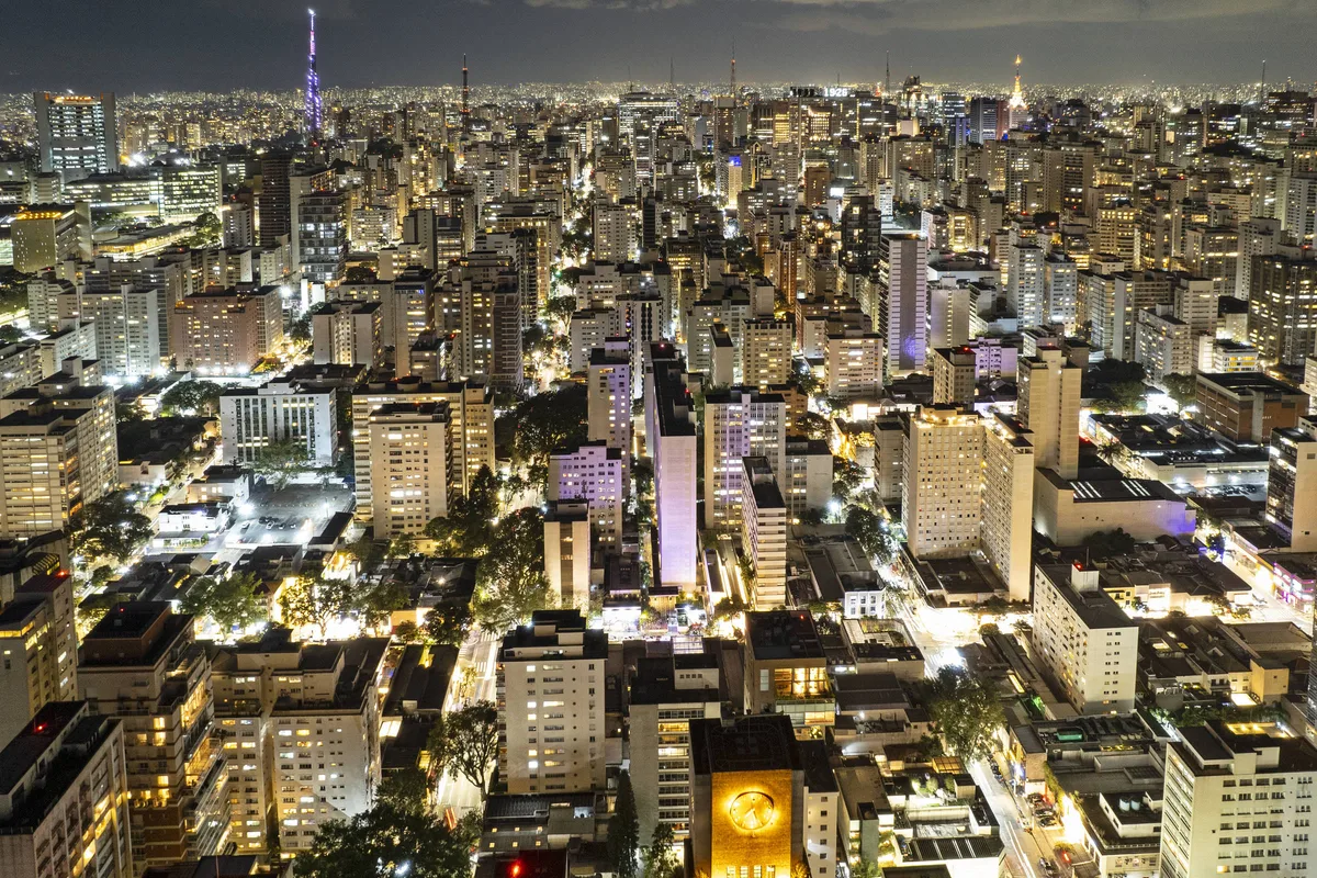 Justiça manda gestão Nunes retomar licitação de iluminação de São Paulo