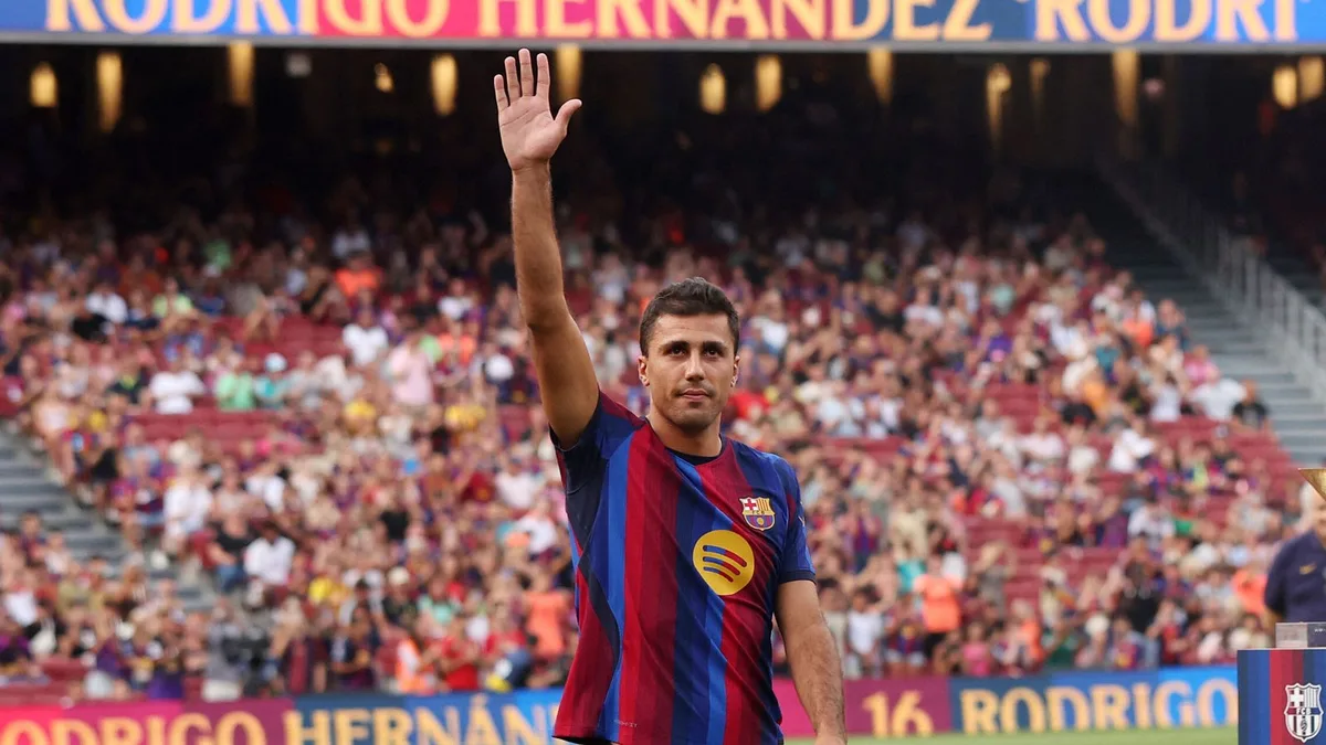 Baño de masas de Rodri en el Gamper y pitos para De Jong, señalado por parte de la afición culé