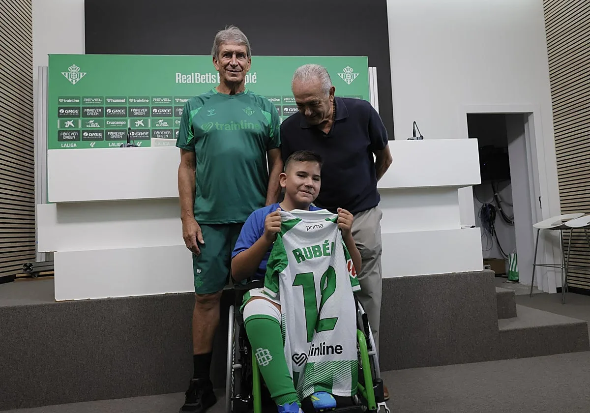 Rubén de la Bandera, presentado como Fichaje Estrella de la Fundación Real Betis