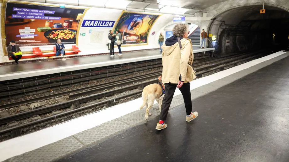 Les malvoyants se mobilisent à Paris pour rendre les transports plus accessibles