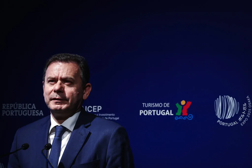 Montenegro evoca governos de Cavaco para sublinhar que “muitas vezes, vale a pena ir contra a maré”