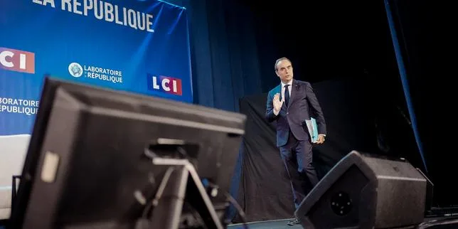 EN DIRECT, présidentielle 2027 : François Hollande et Edouard Philippe s’accordent à se méfier de « ceux qui divisent », soit LFI et le RN