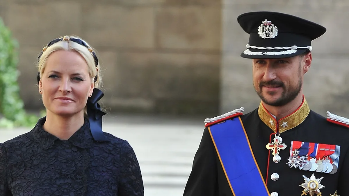 La reina Mette-Marit y Stéphanie de Luxemburgo, frente a frente por primera vez tras la polémica: el funeral de Harald V las reunirá en Oslo
