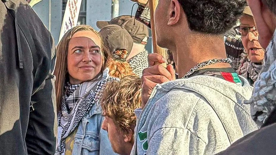 Linke gespalten – Fraktion distanziert sich von Vanessa Emde nach verstörenden Aussagen