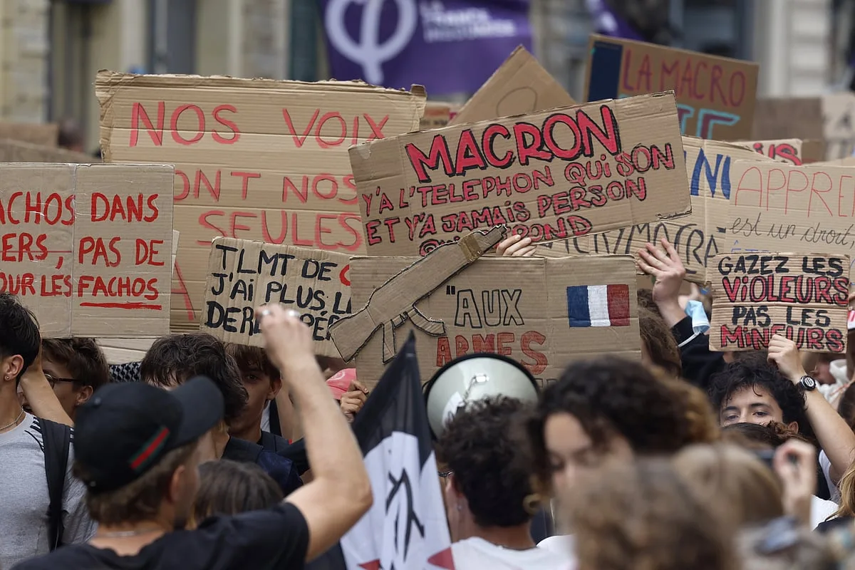 Dezenas de detidos em França em novo dia de protestos contra o custo de vida