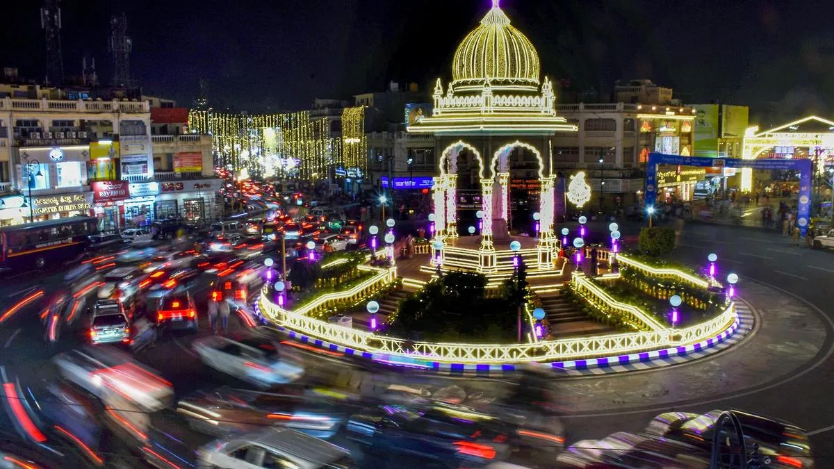 The unseen hands behind Mysuru Dasara’s dazzling lights