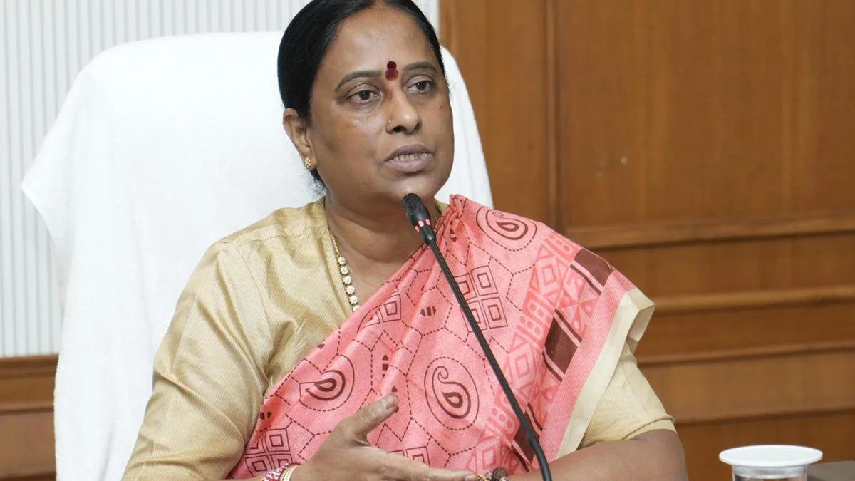 The signal Congress sent by dismissing Konda Surekha from Telangana Cabinet